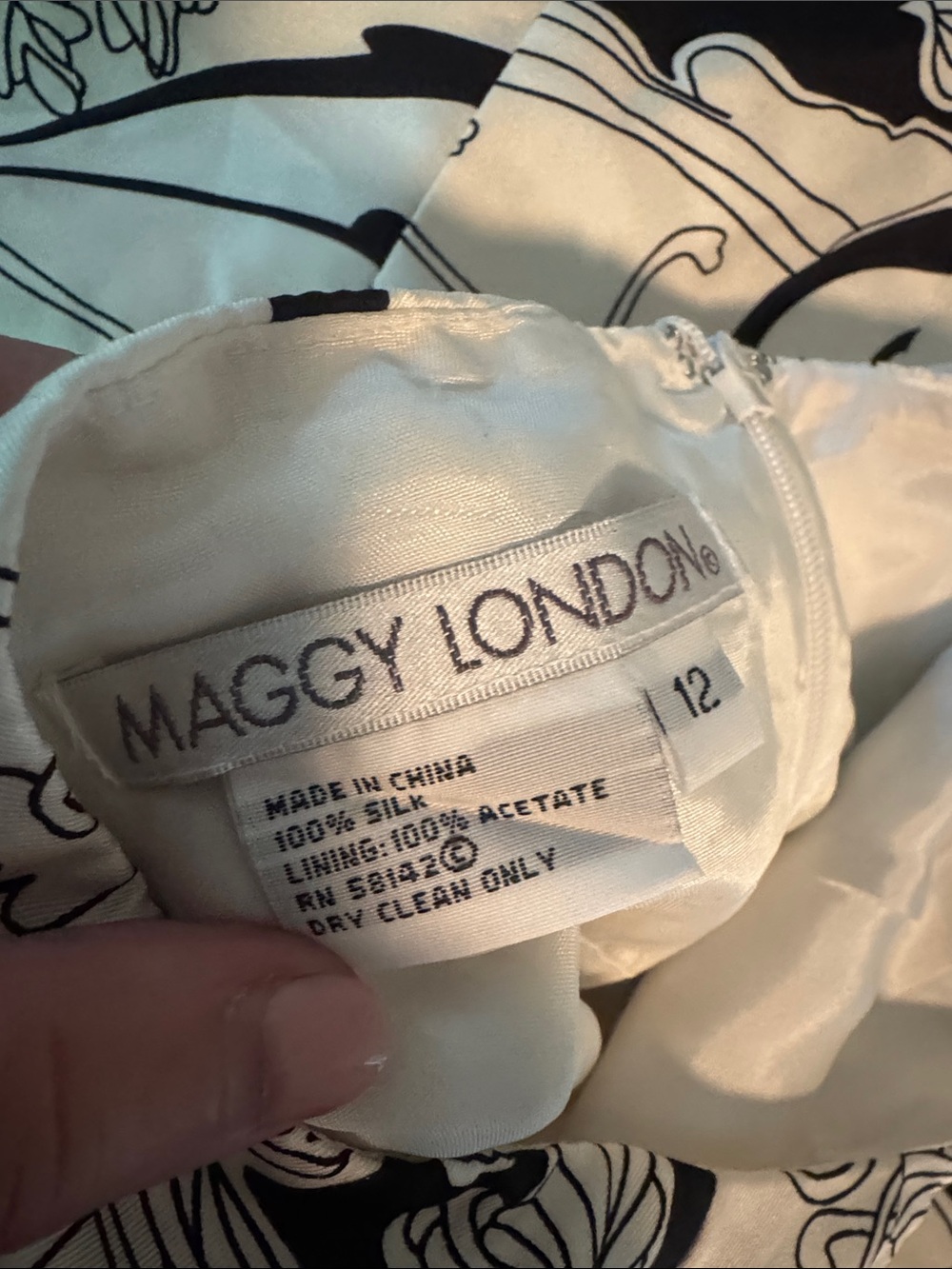 Cute Maggie, London halter silk dress - Picture 5 of 5